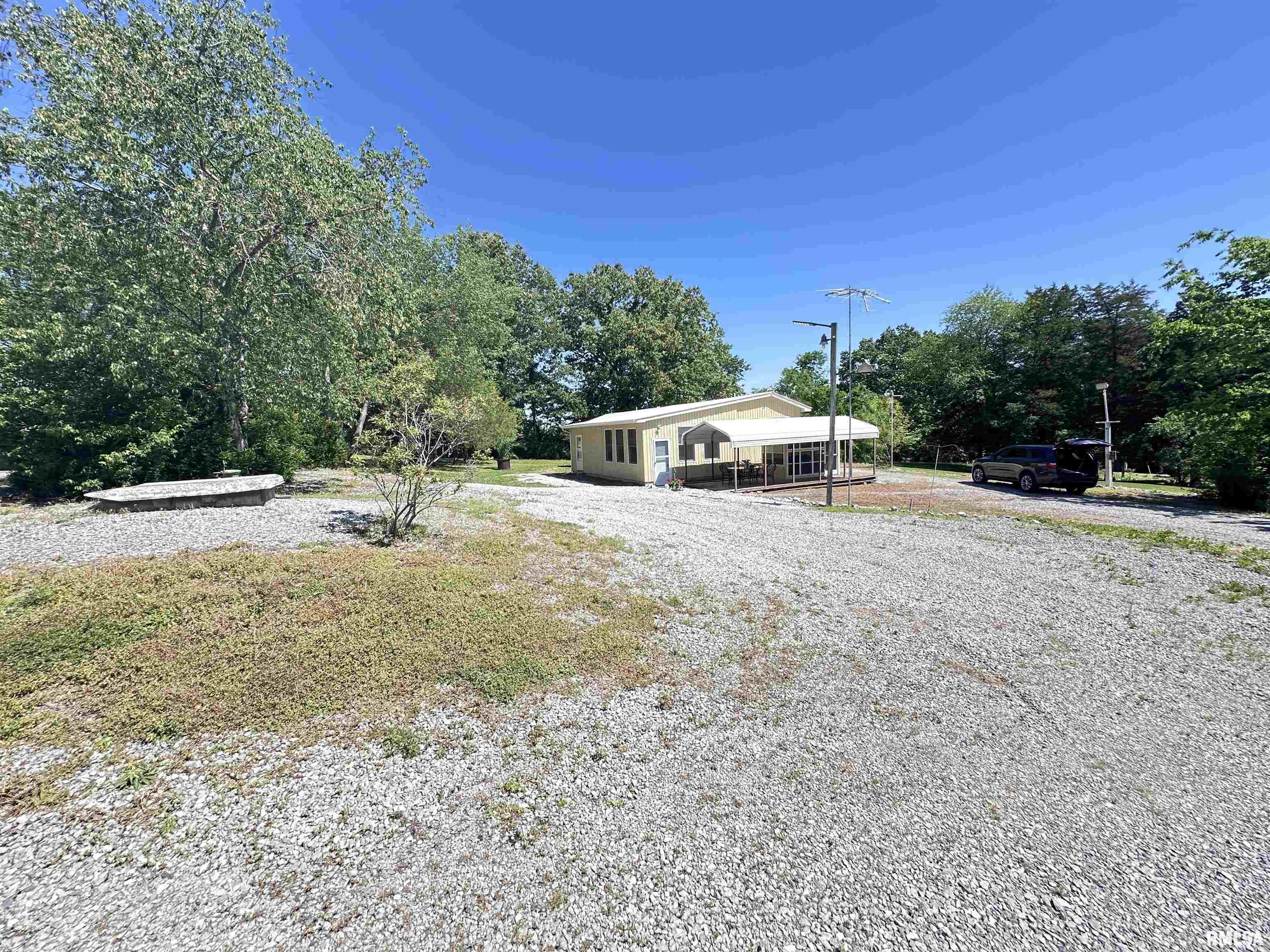 4615 Pleasant Grove Road Buncombe, IL 62912 - Photo 4 of 25