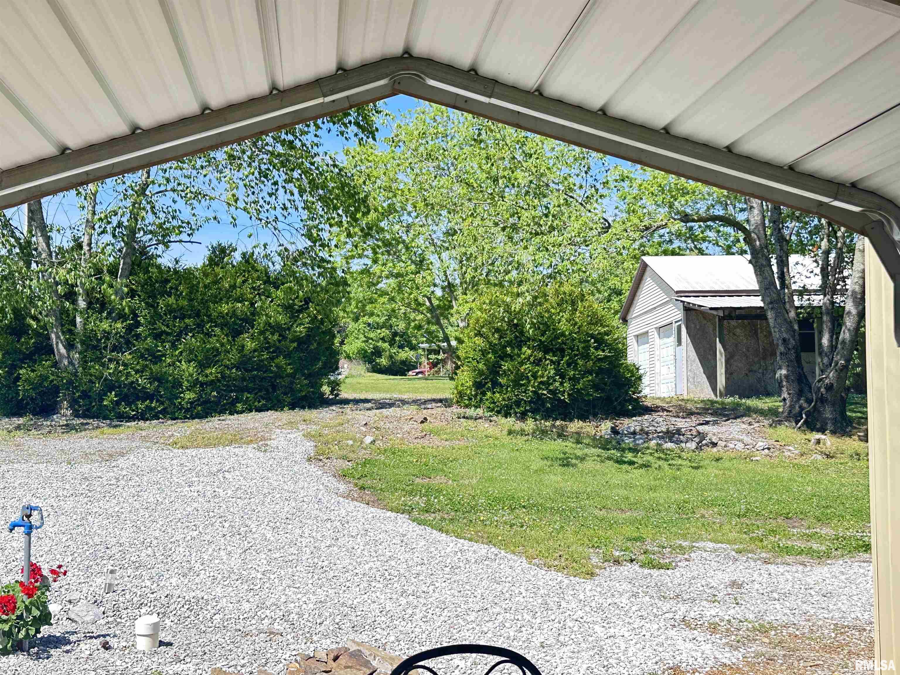 4615 Pleasant Grove Road Buncombe, IL 62912 - Photo 5 of 25