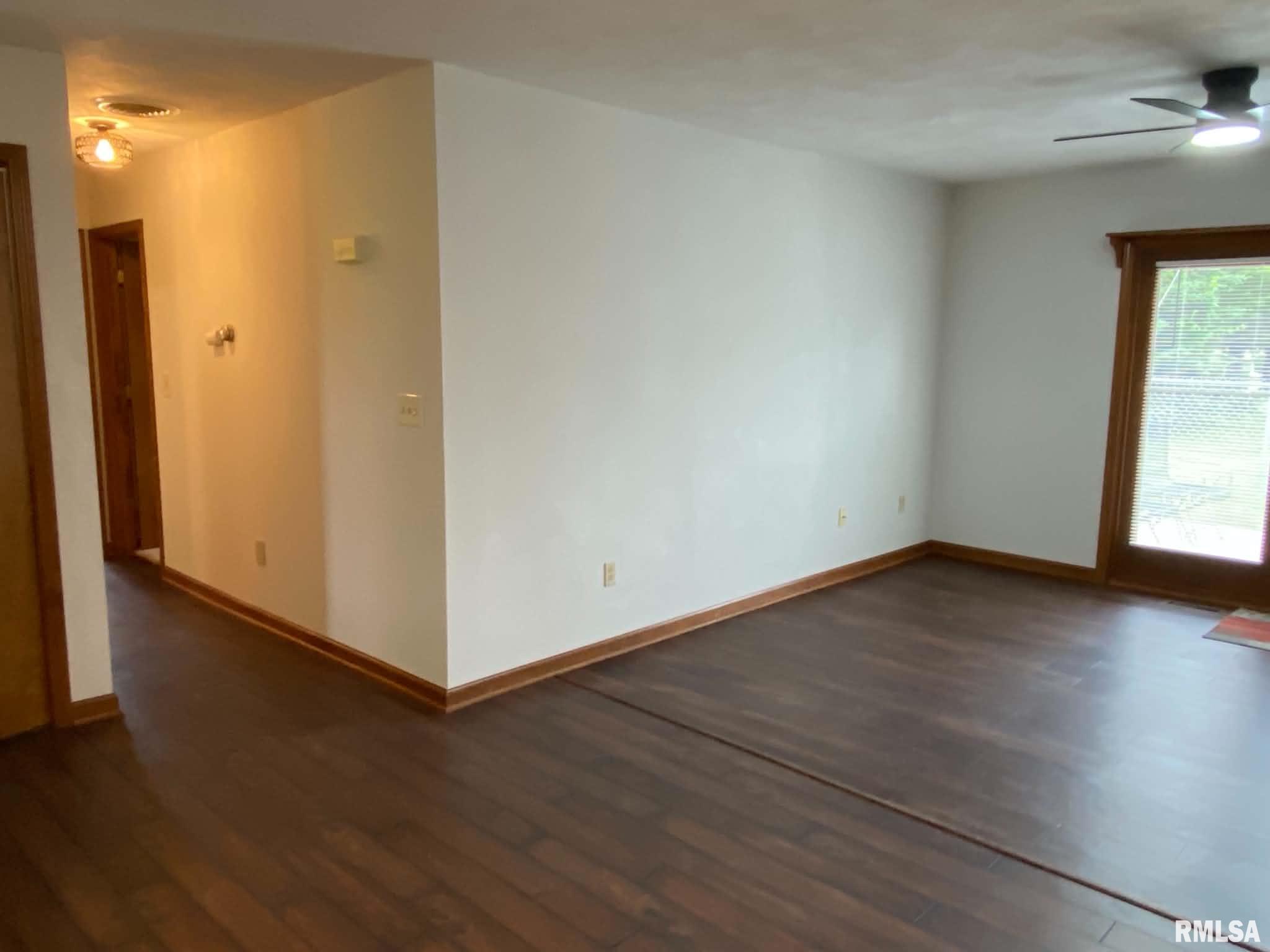 1547 East Myrtle Street Canton, IL 61520 - Photo 10 of 23