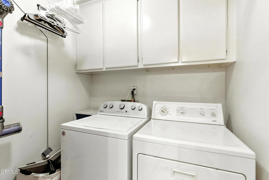 1095 Amberton Lane Thousand Oaks, CA 91320 - Photo 18 of 20 a utility room with dryer and washer