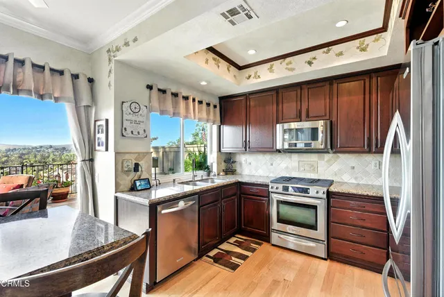 $799,000 | 1095 Amberton Lane, Thousand Oaks, CA 91320