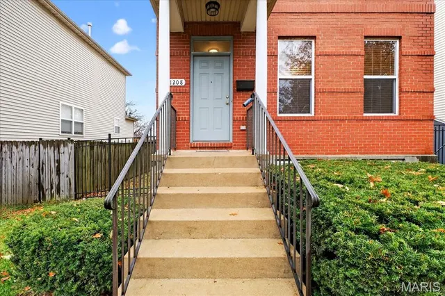$299,900 | 1208 South 13th Street, St. Louis, MO 63104