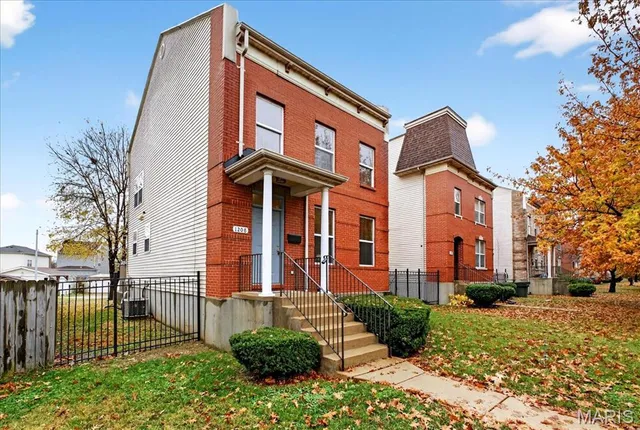 $299,900 | 1208 South 13th Street, St. Louis, MO 63104