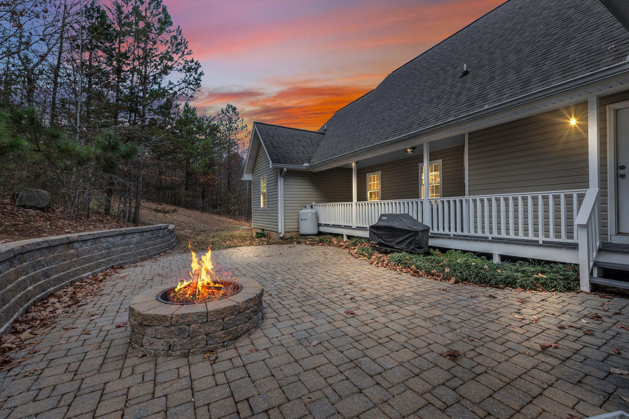 11 Stonecrest Drive Rock Spring, GA 30739 - Photo 9 of 22 back patio
