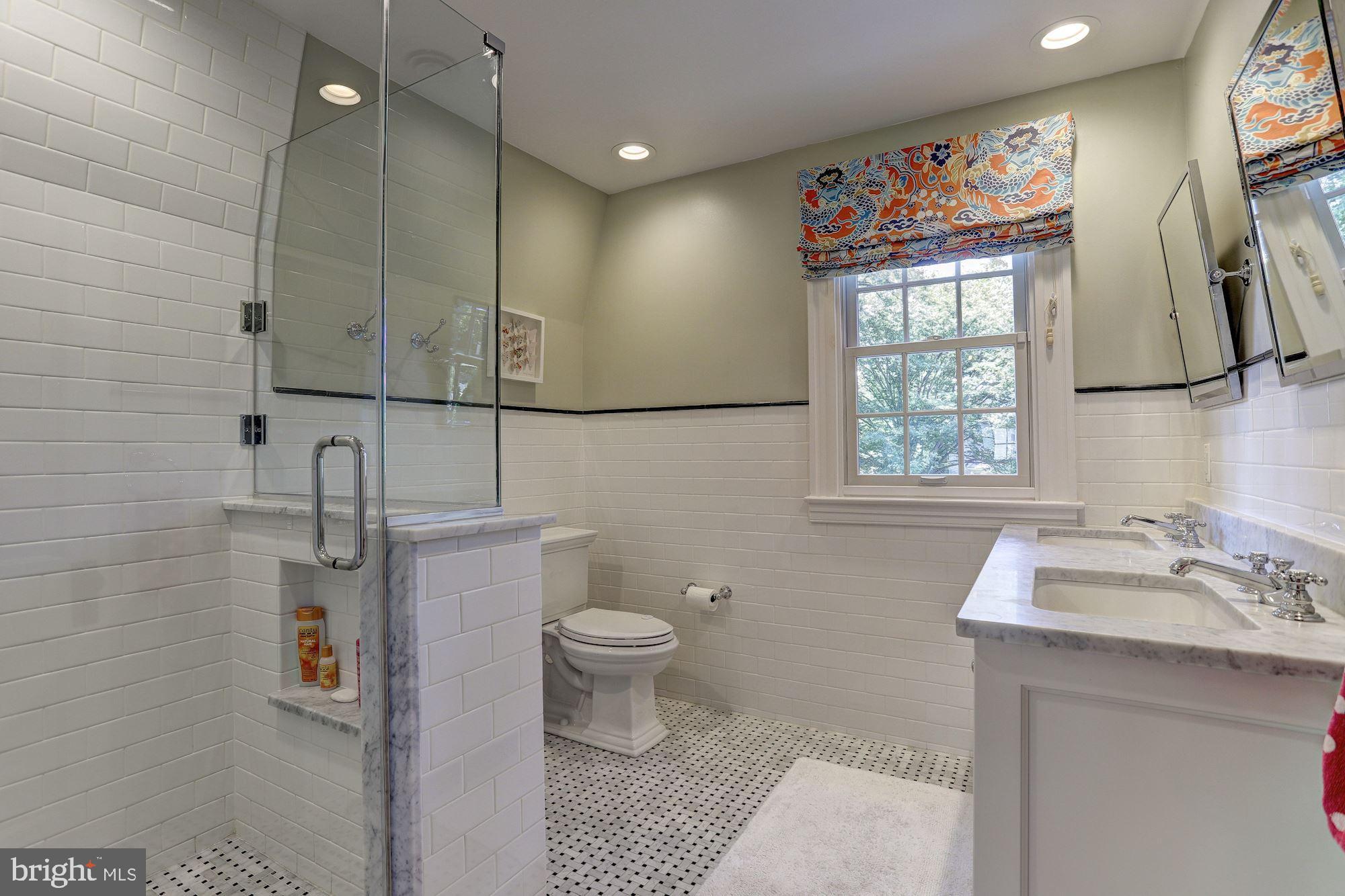601 Kingston Road Baltimore, MD 21212 - Photo 40 of 56 Renovated hall bath