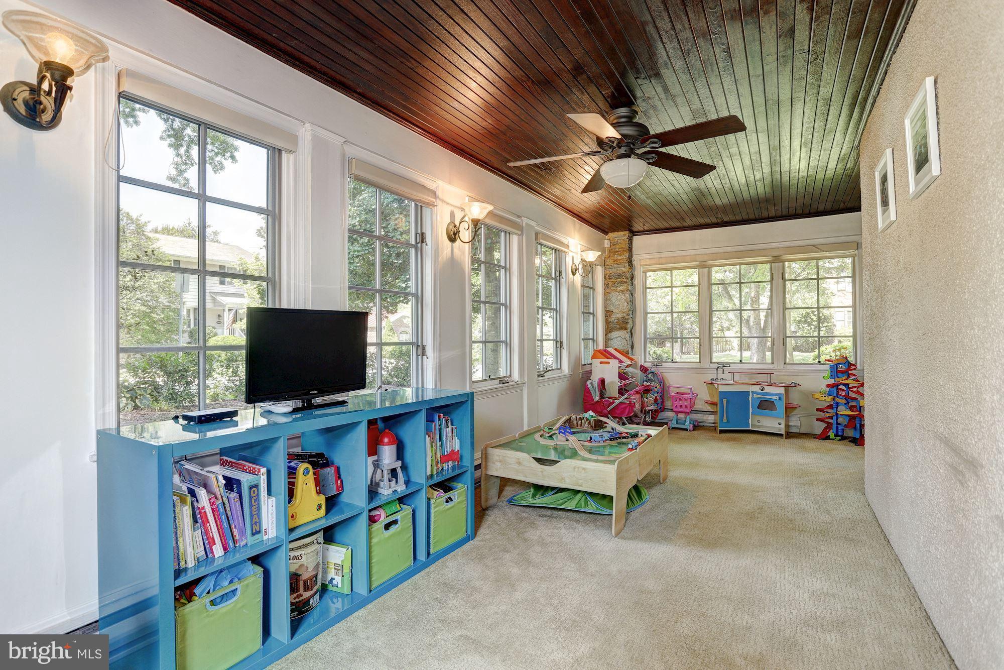 601 Kingston Road Baltimore, MD 21212 - Photo 10 of 56 Makes a great playroom