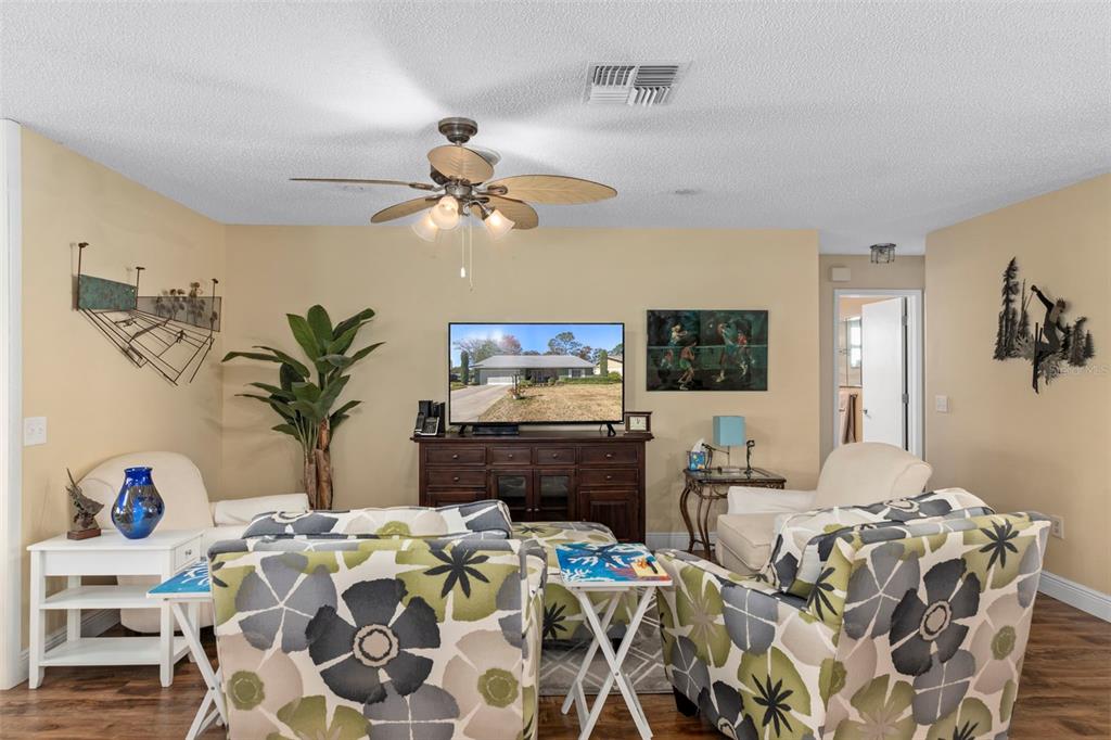 2401 Birdie Lane Spring Hill, FL 34606 - Photo 12 of 82