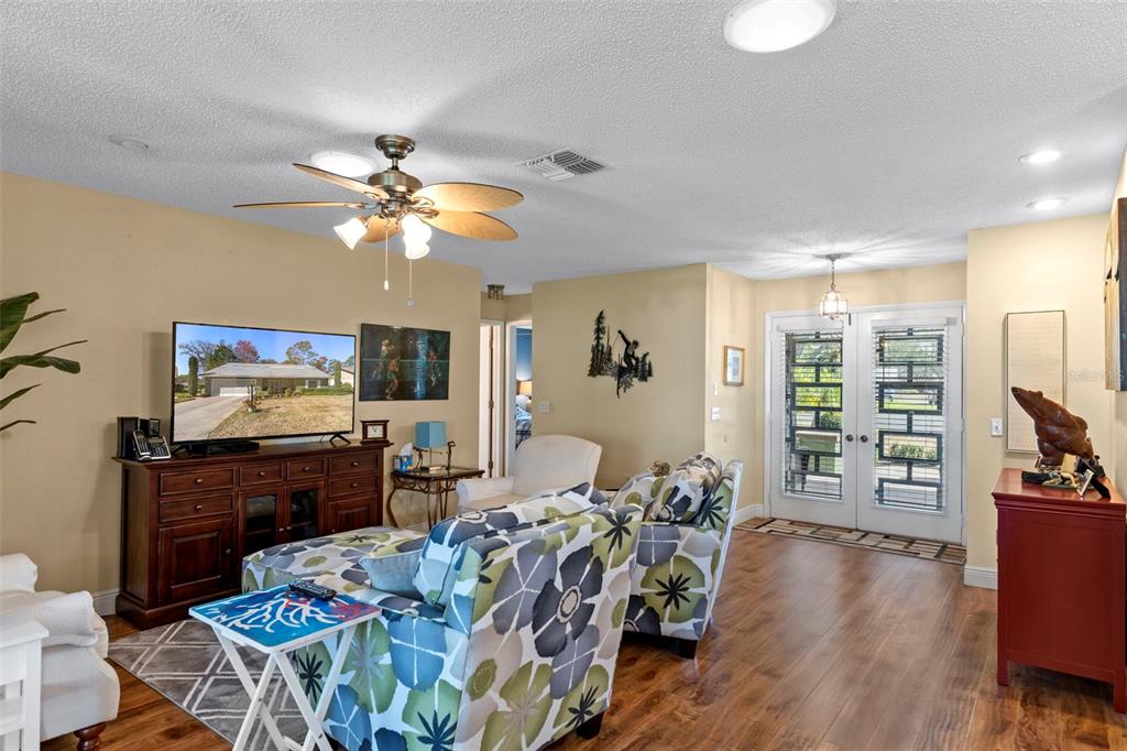 2401 Birdie Lane Spring Hill, FL 34606 - Photo 13 of 82