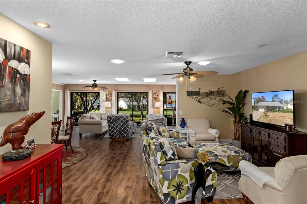 2401 Birdie Lane Spring Hill, FL 34606 - Photo 10 of 82