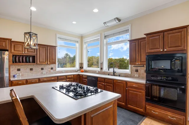 $599,000 | 29 High Point Drive, Bradley, ME 04411