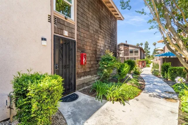 $429,000 | 1084 Cabrillo Park Drive, Unit B, Santa Ana, CA 92701