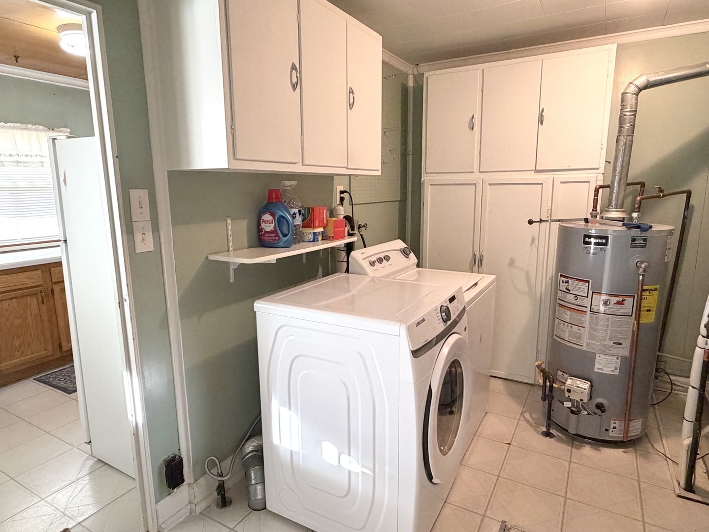 432 Roosevelt Road LaSalle, IL 61301 - Photo 13 of 13 a utility room with dryer and washer