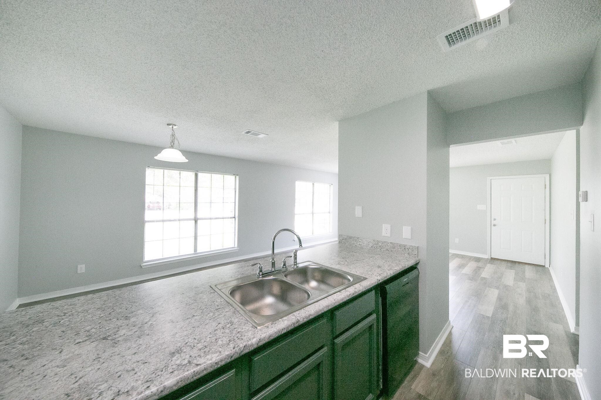 513 West Rose Avenue Foley, AL 36535 - Photo 8 of 50