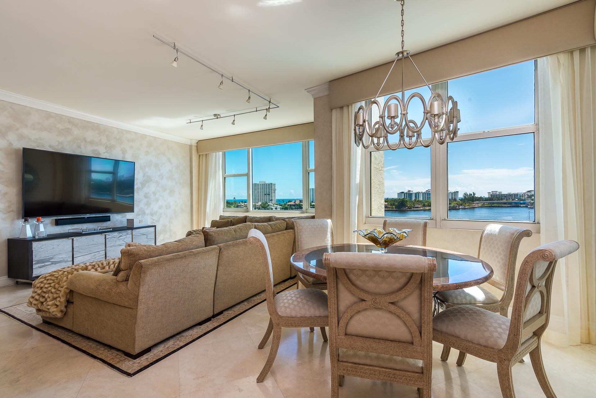 550 Southeast 5th Avenue, Unit 604S Boca Raton, FL 33432 - Photo 5 of 16 a Eat in Kitchen