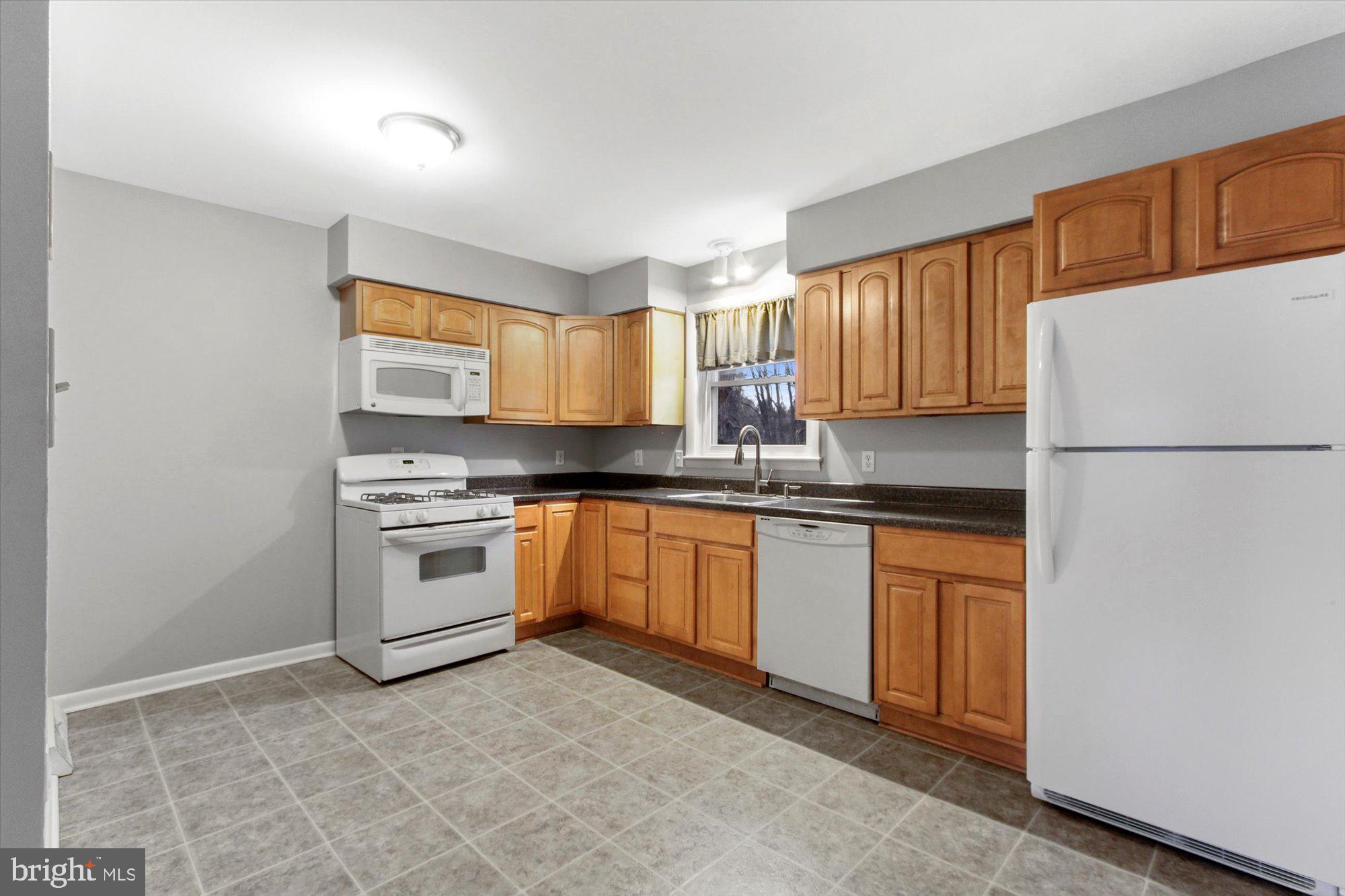 2556 Joppa Road York, PA 17403 - Photo 8 of 26
