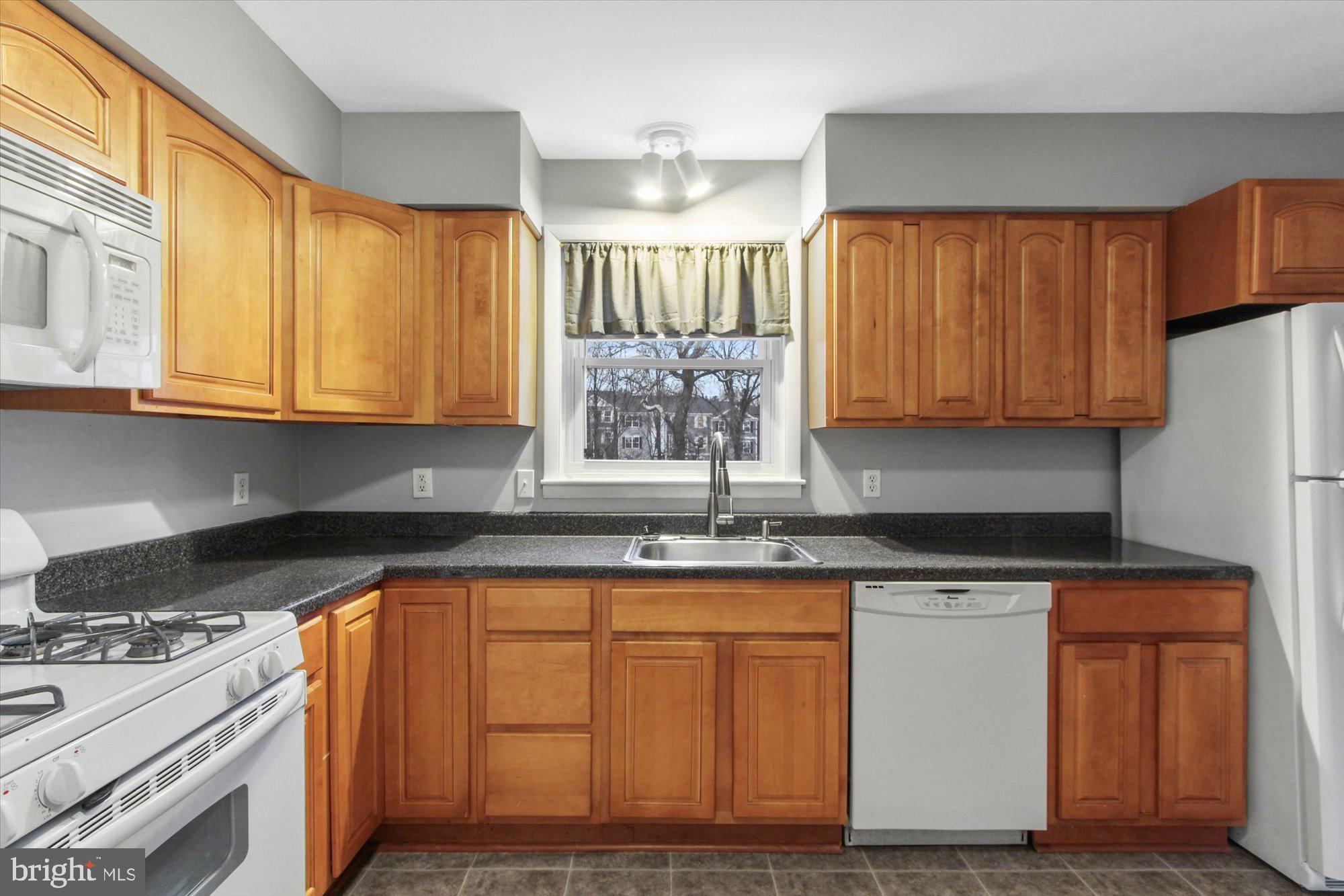 2556 Joppa Road York, PA 17403 - Photo 9 of 26
