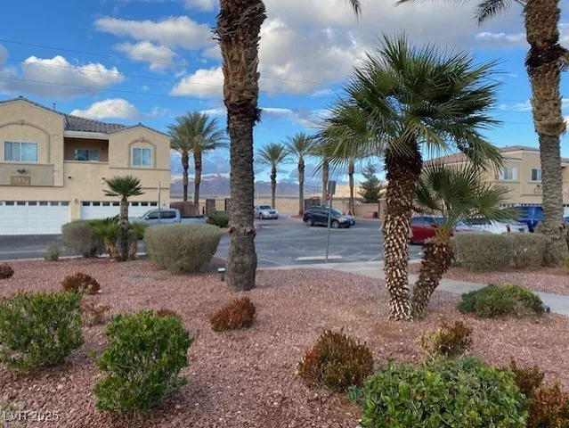 $289,900 | 6316 Beige Bluff Street, Unit 201, North Las Vegas, NV 89081