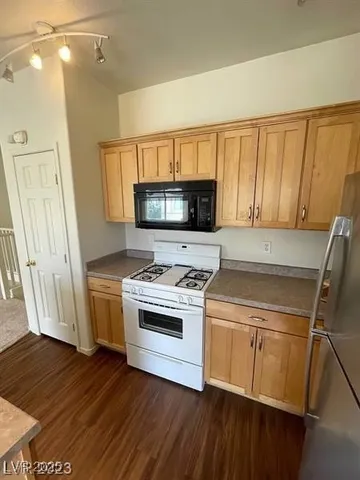 $289,900 | 6316 Beige Bluff Street, Unit 201, North Las Vegas, NV 89081