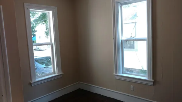 $235,000 | 826 Arianna Street Northwest, Grand Rapids, MI 49504