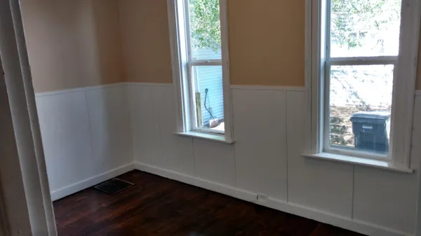 $235,000 | 826 Arianna Street Northwest, Grand Rapids, MI 49504