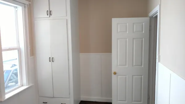 $235,000 | 826 Arianna Street Northwest, Grand Rapids, MI 49504