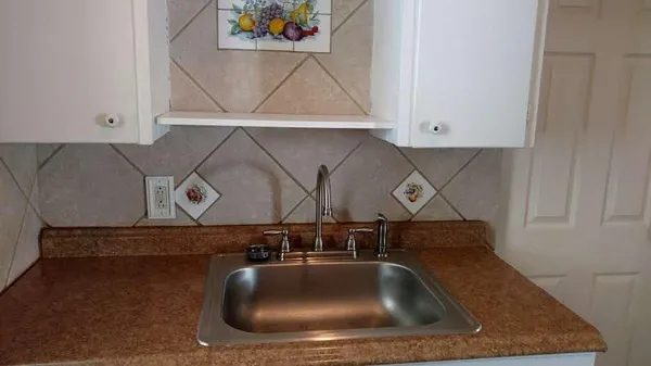 $235,000 | 826 Arianna Street Northwest, Grand Rapids, MI 49504