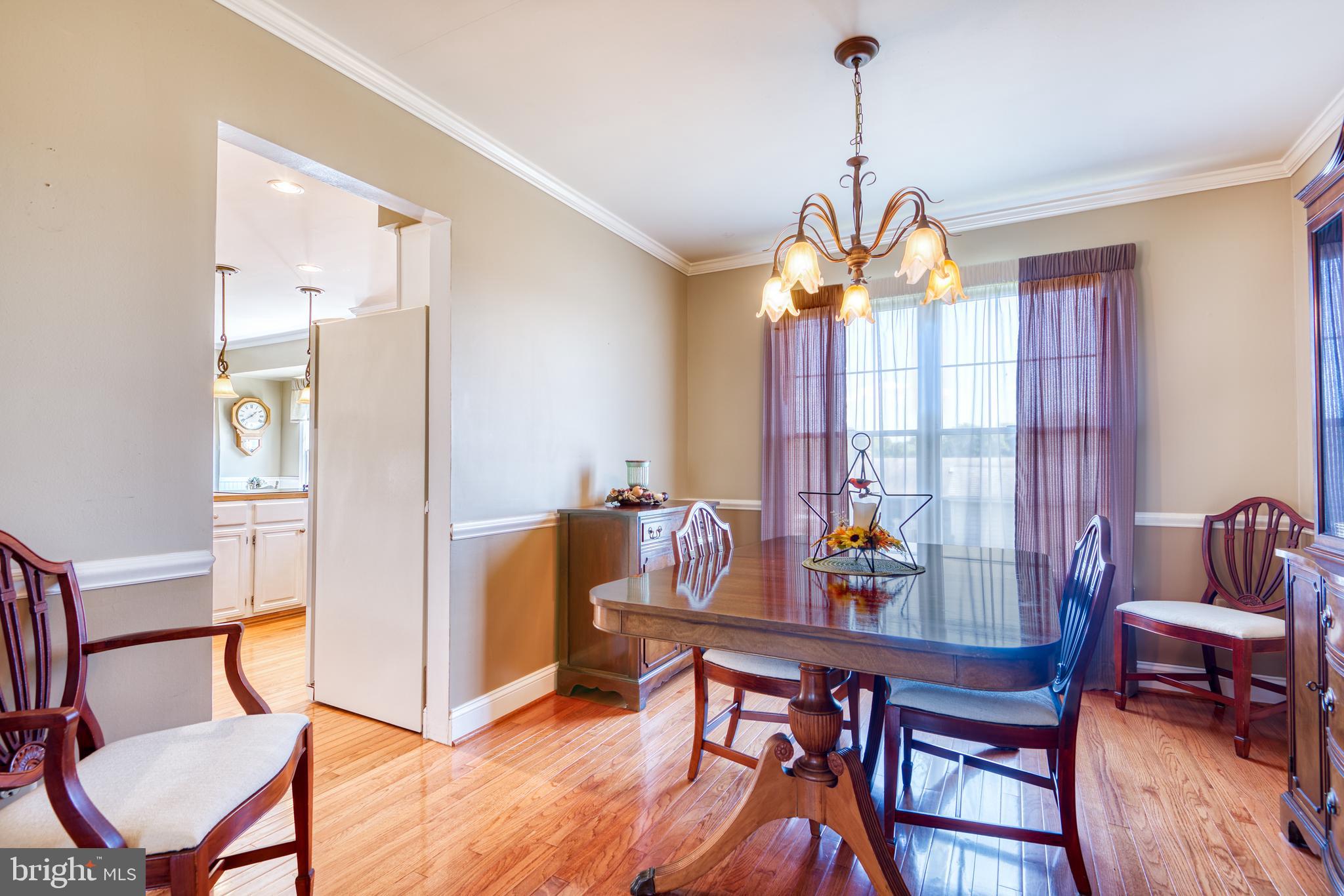 9301 Ramblebrook Road Baltimore, MD 21236 - Photo 11 of 37 Separate Dining Room