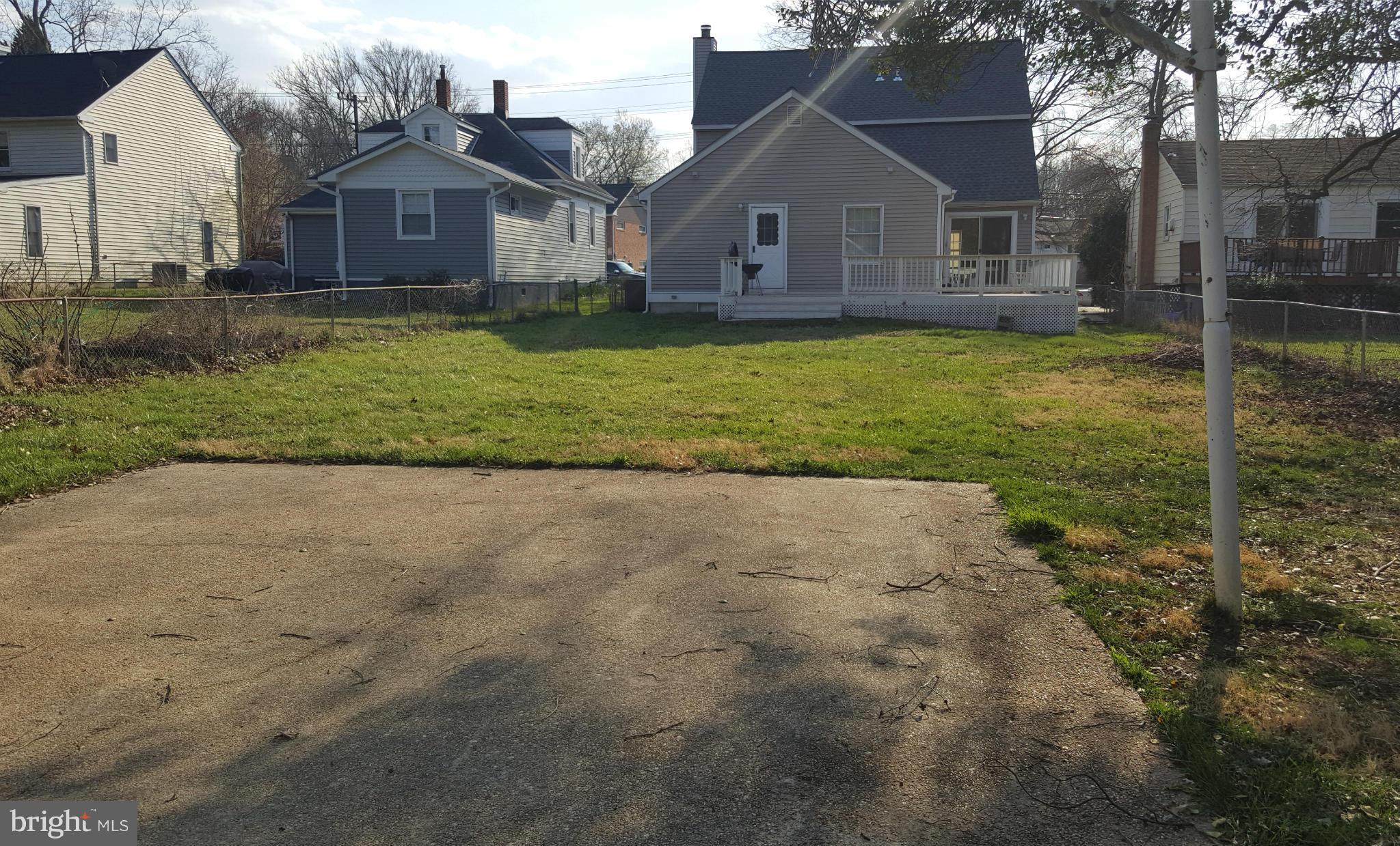 5712 Berwyn Road Berwyn Heights, MD 20740 - Photo 6 of 28 Flat rear yard