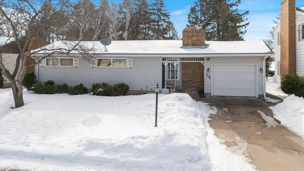 $240,000 | 502 North Inner Drive, Hibbing, MN 55746