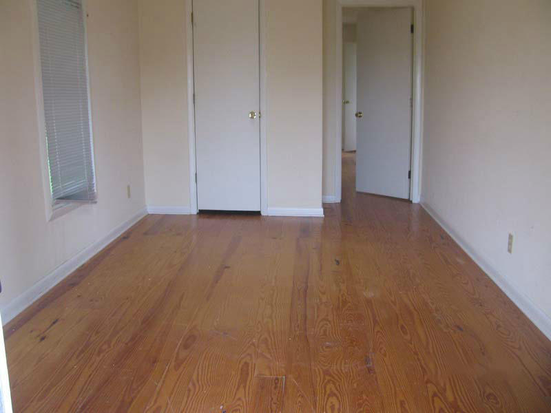674 Oldfield Road Moneta, VA 24121 - Photo 4 of 6 BEDROOM