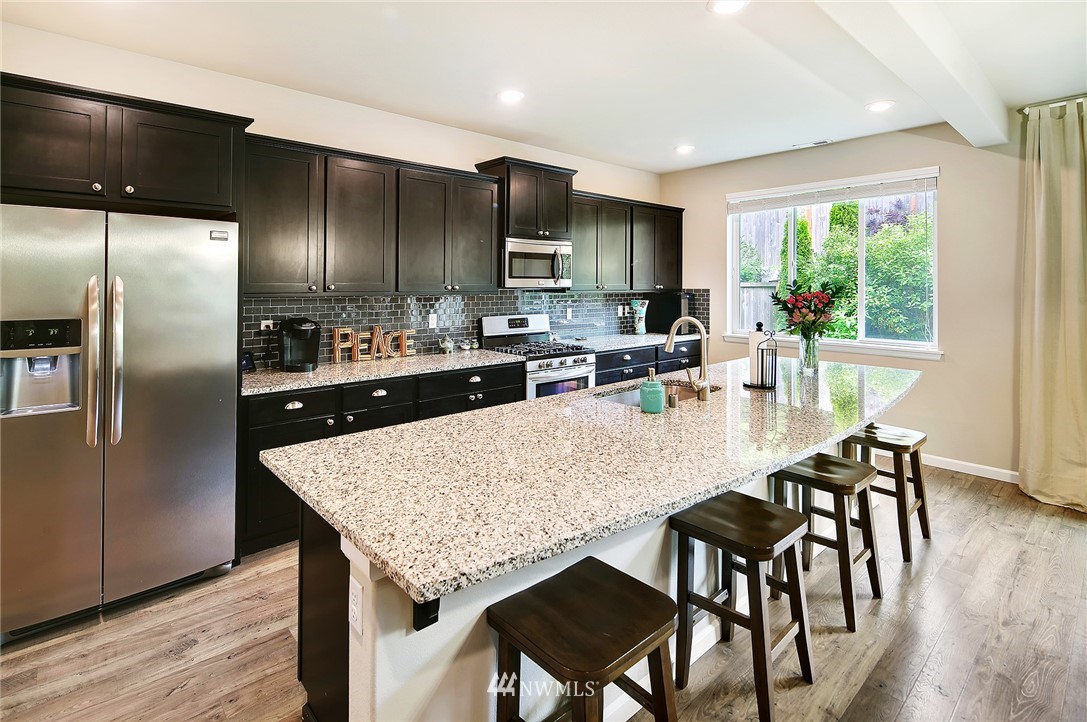 15924 Meridian Avenue South Bothell, WA 98012 - Photo 11 of 27