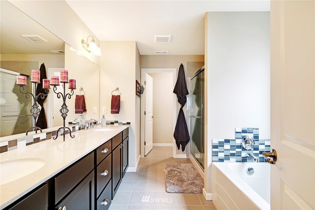 15924 Meridian Avenue South Bothell, WA 98012 - Photo 14 of 27