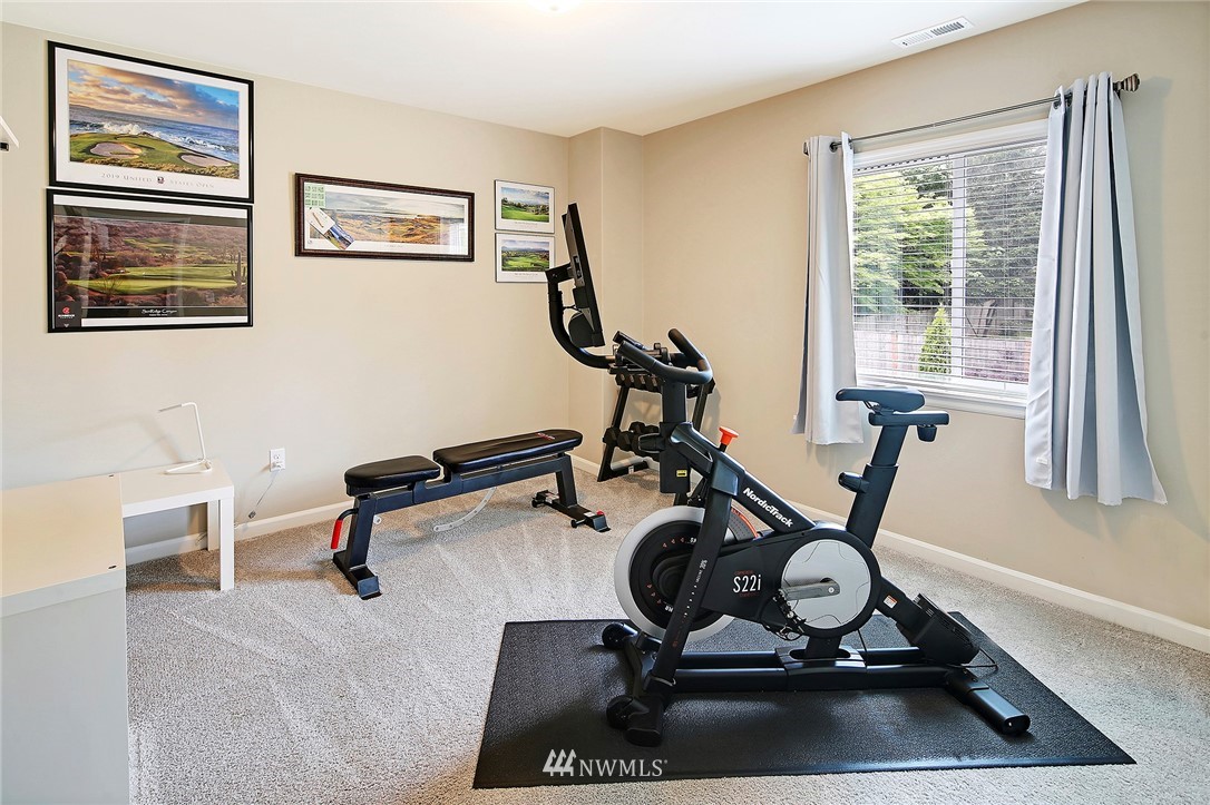 15924 Meridian Avenue South Bothell, WA 98012 - Photo 18 of 27