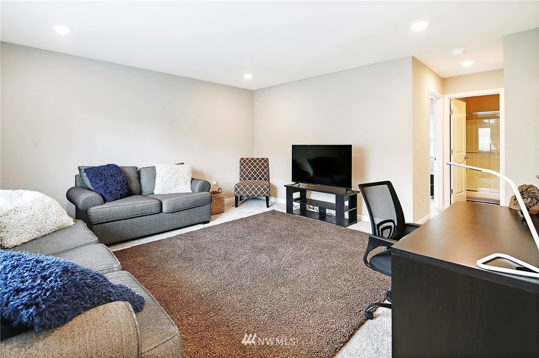 15924 Meridian Avenue South Bothell, WA 98012 - Photo 20 of 27
