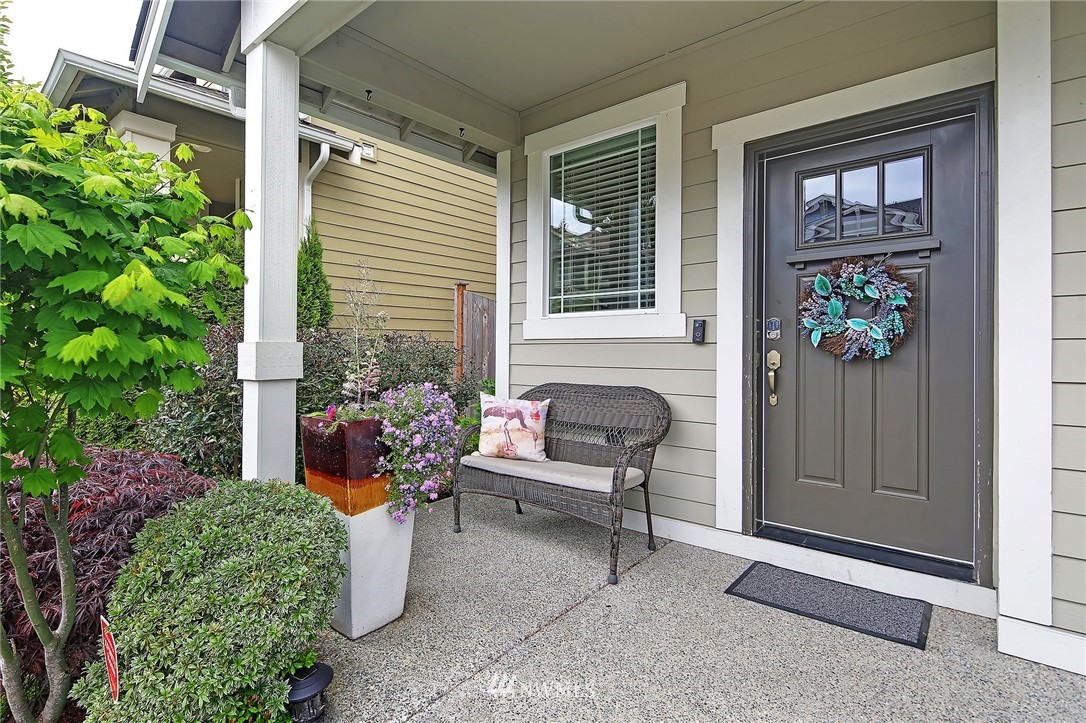 15924 Meridian Avenue South Bothell, WA 98012 - Photo 3 of 27