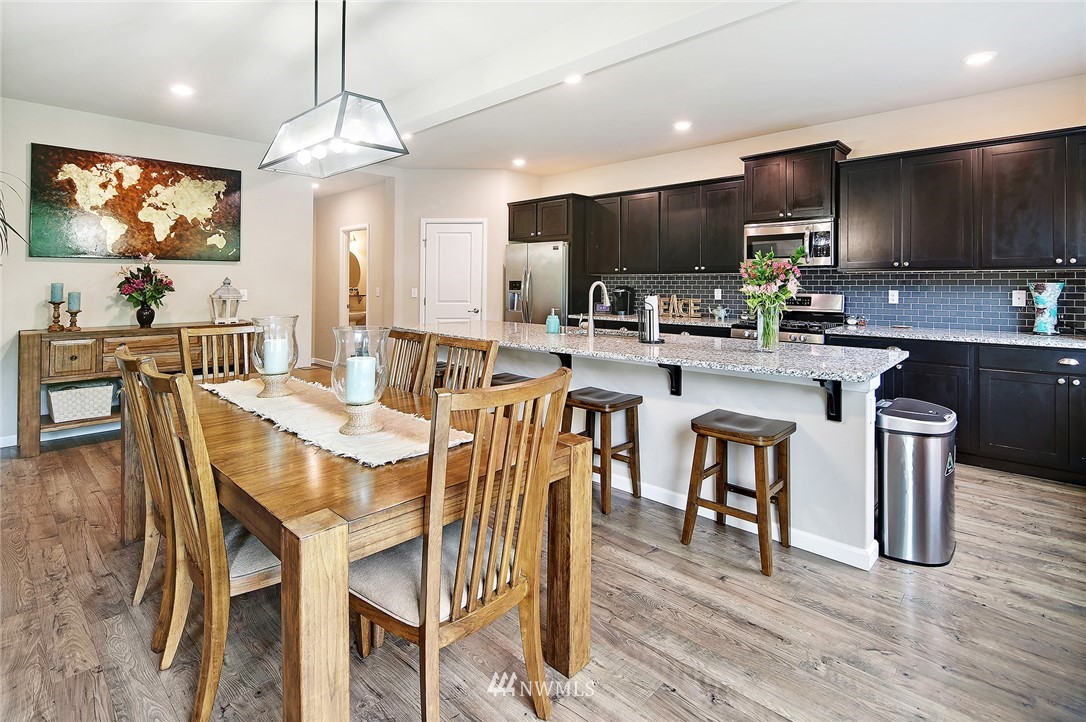 15924 Meridian Avenue South Bothell, WA 98012 - Photo 8 of 27