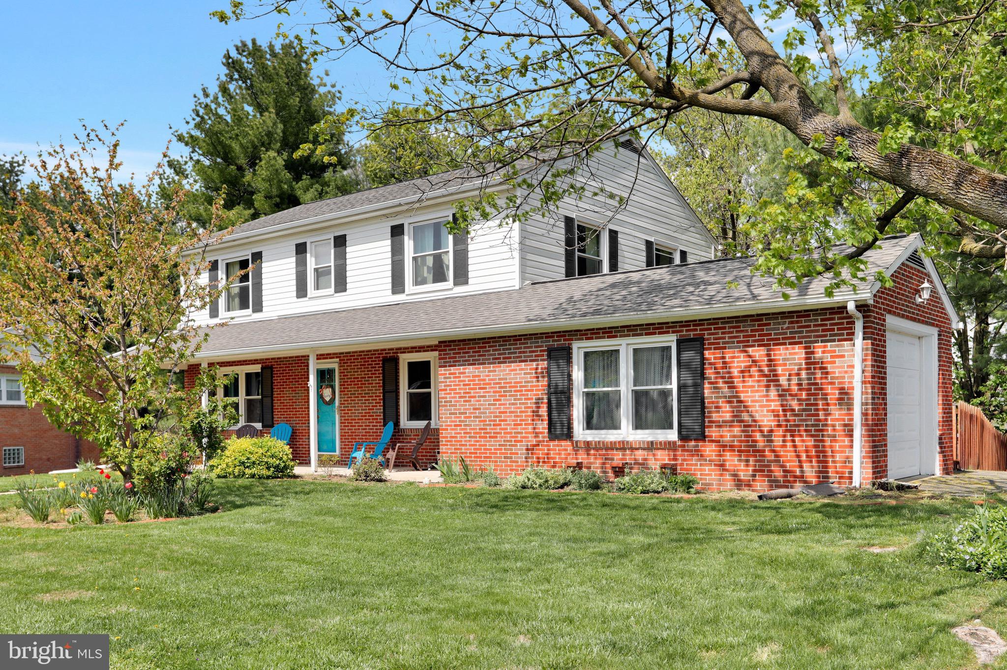 18518 Indian Cottage Road Hagerstown, MD 21742 - Photo 2 of 47 Front right of house