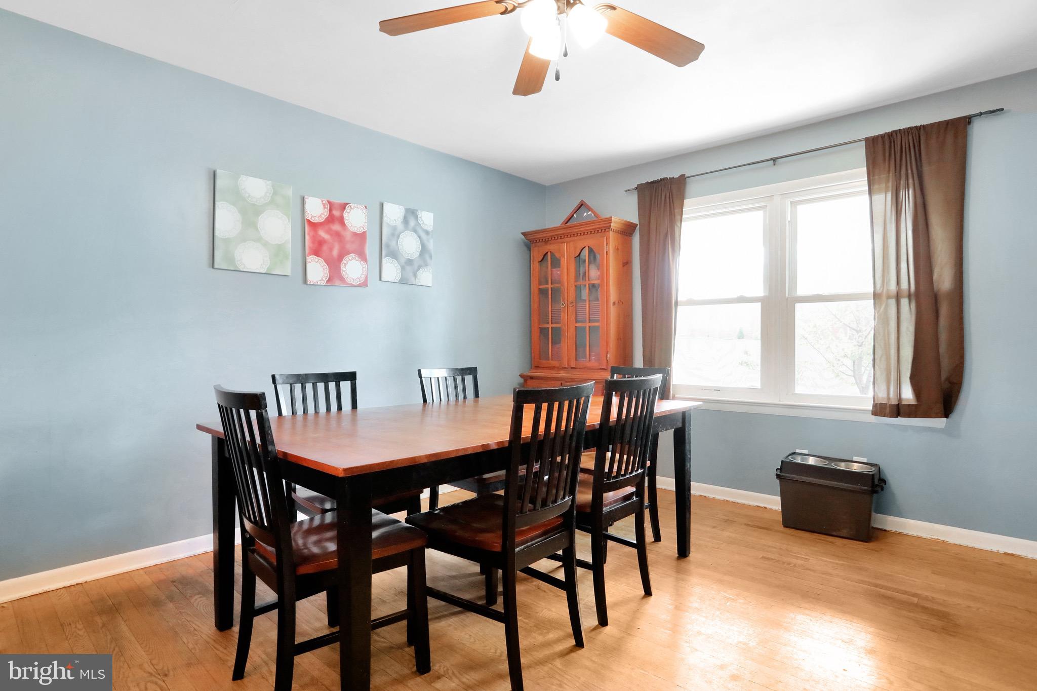 18518 Indian Cottage Road Hagerstown, MD 21742 - Photo 11 of 47 Dining room