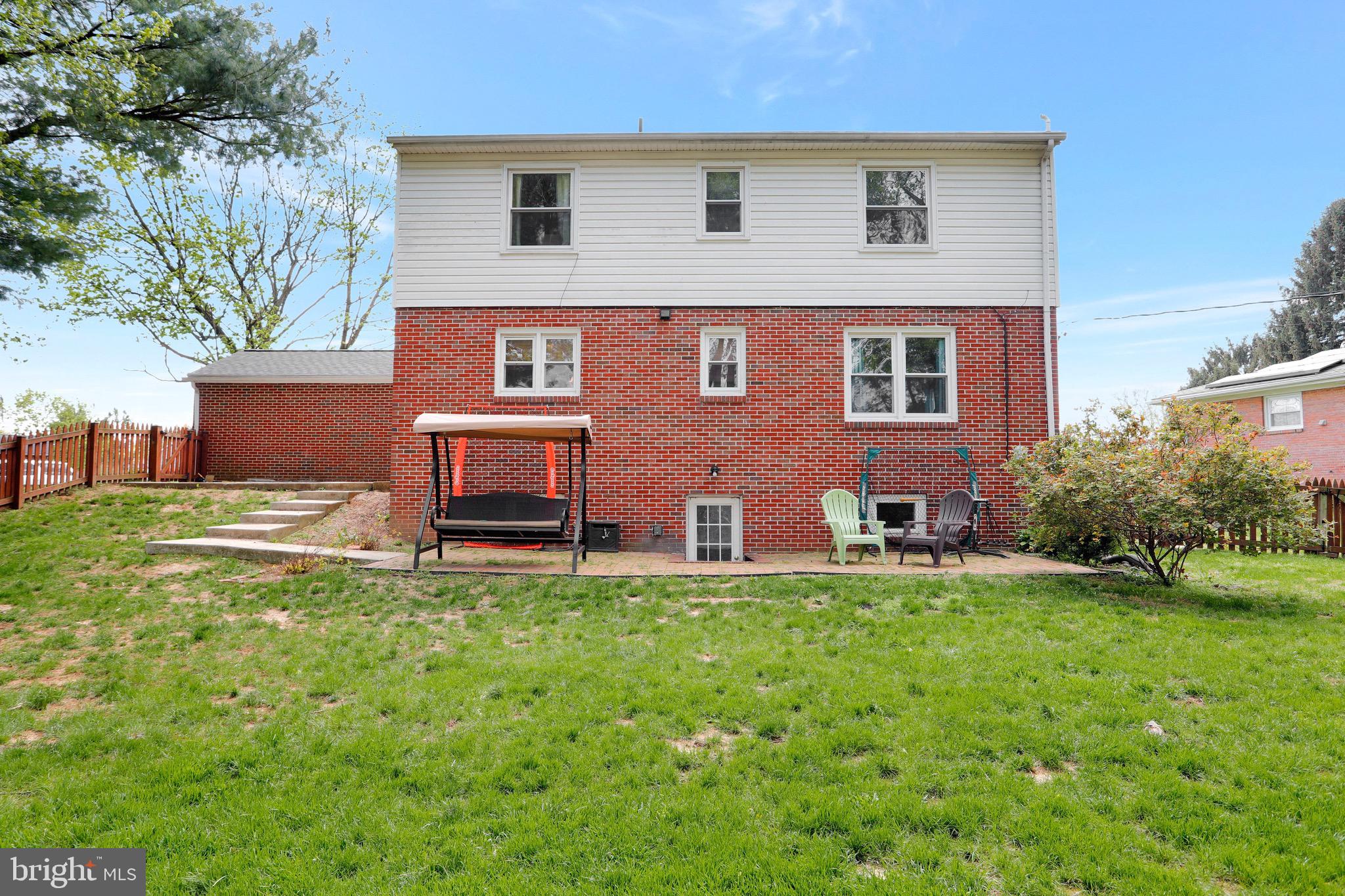 18518 Indian Cottage Road Hagerstown, MD 21742 - Photo 39 of 47 Back of house