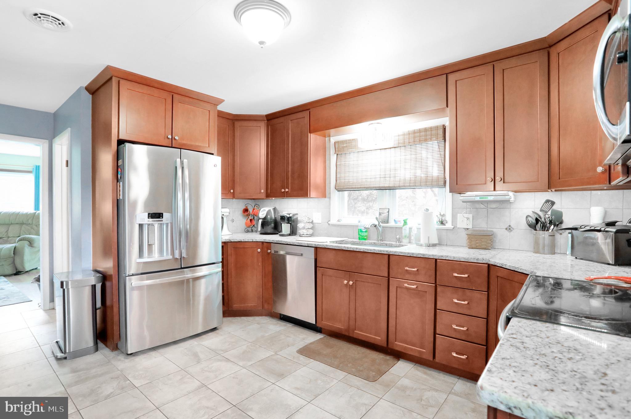 18518 Indian Cottage Road Hagerstown, MD 21742 - Photo 7 of 47 Kitchen