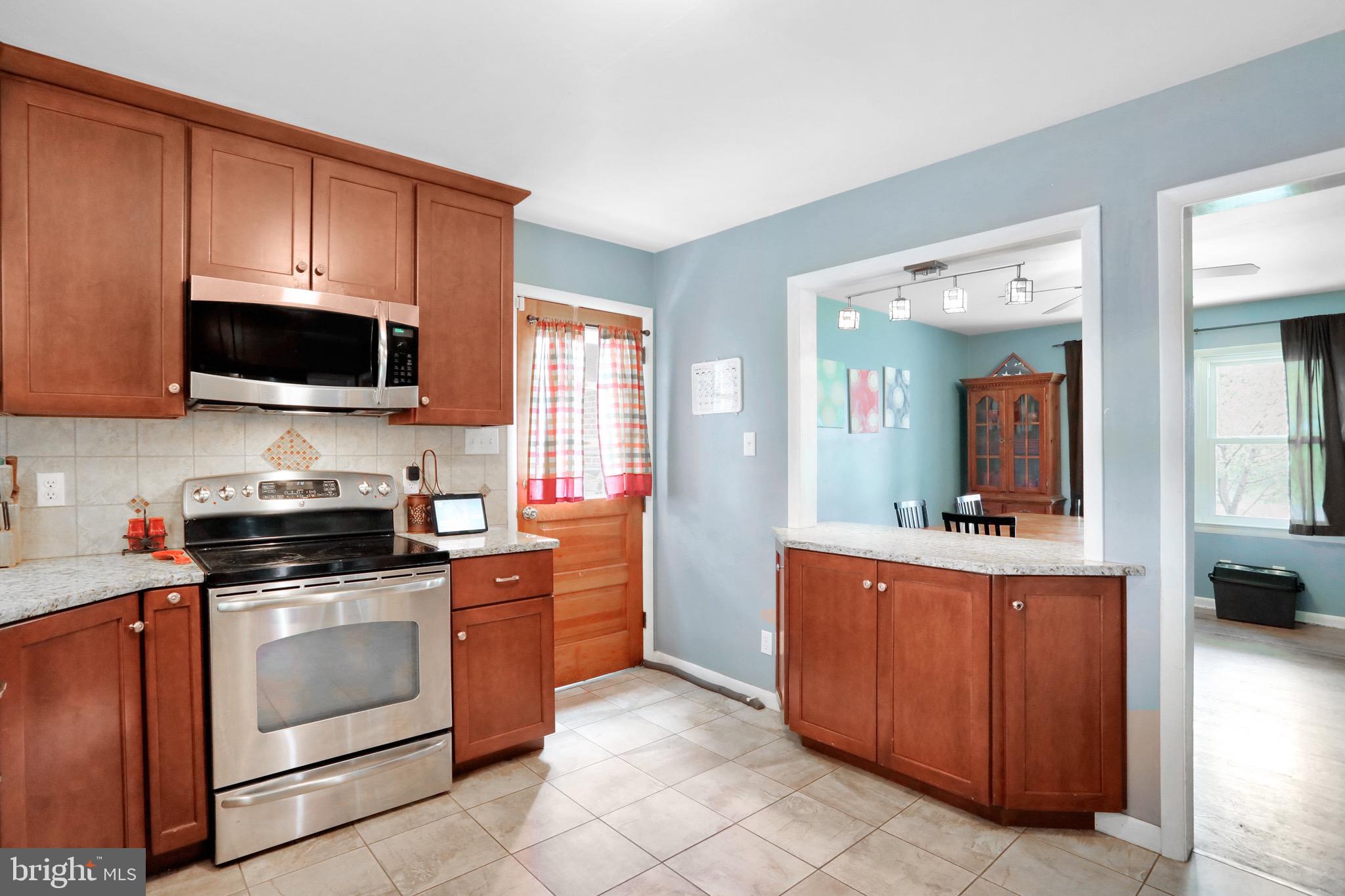 18518 Indian Cottage Road Hagerstown, MD 21742 - Photo 9 of 47 Kitchen