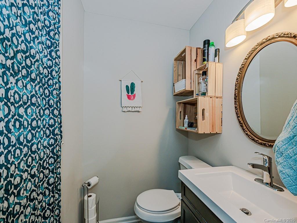 5014 Erickson Road, Unit L25 Charlotte, NC 28205 - Photo 14 of 23 Gallery Image 14