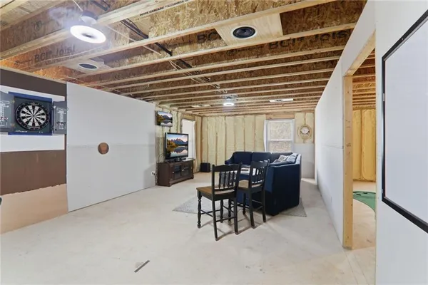 a view of a livingroom with furniture