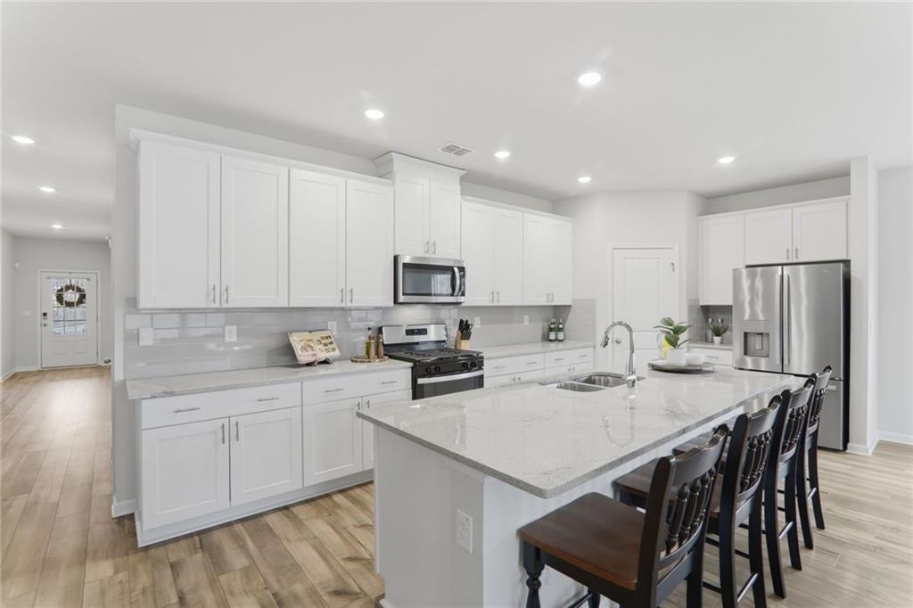 415 Murphy Avenue Canton, GA 30114 - Photo 6 of 44