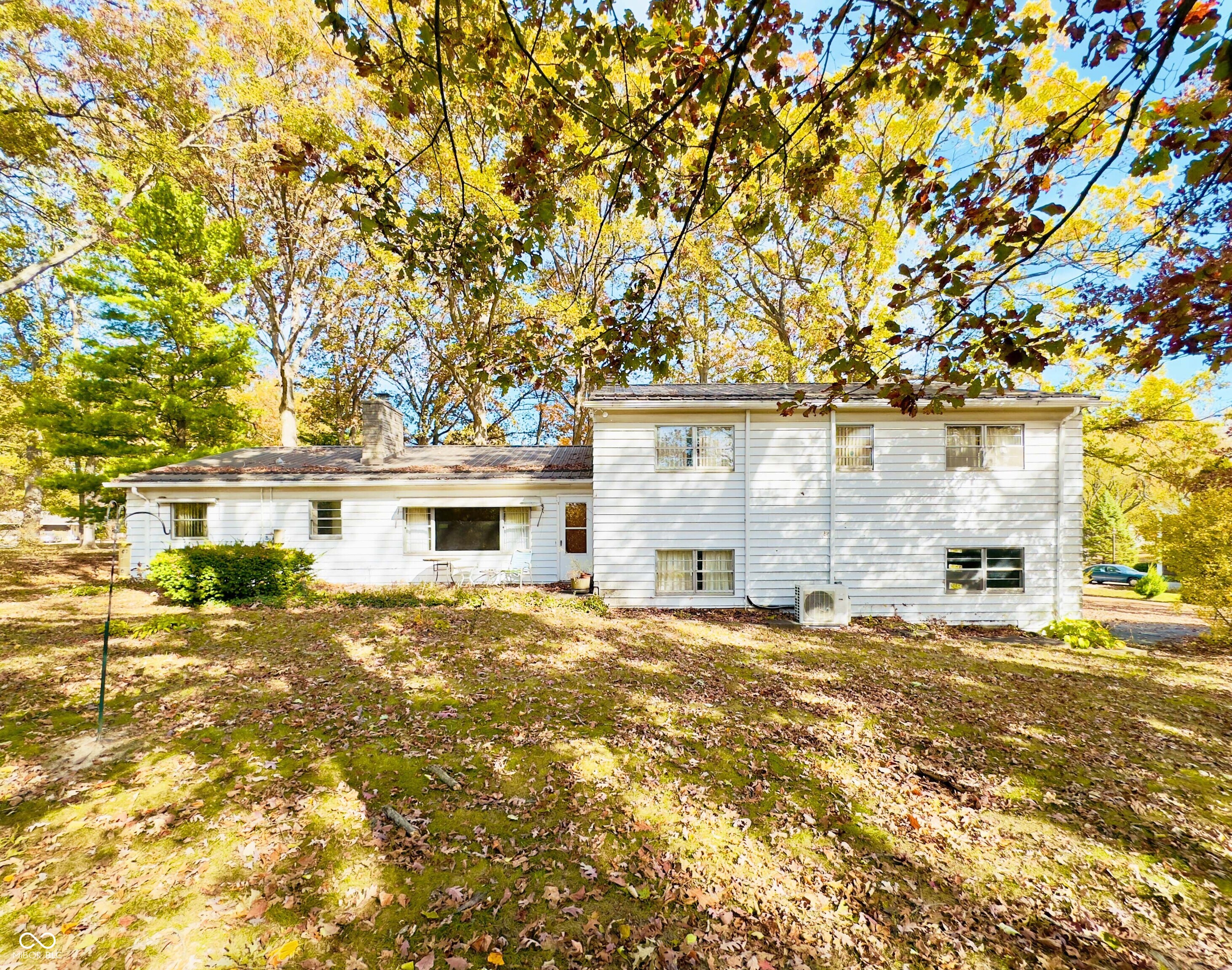 208 Southridge Road Fort Wayne, IN 46825 - Photo 11 of 60 Gallery Image 11