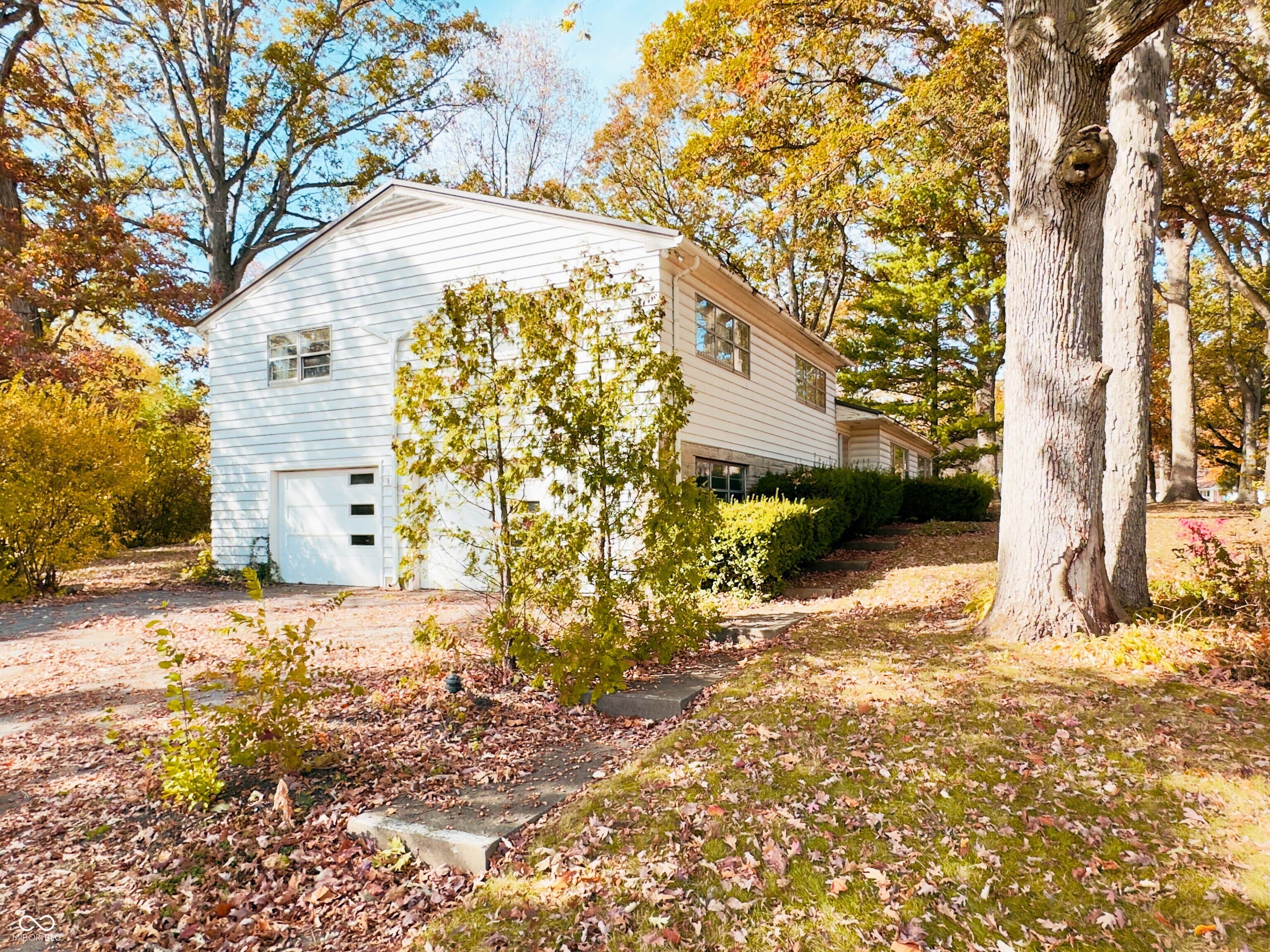 208 Southridge Road Fort Wayne, IN 46825 - Photo 17 of 60 Gallery Image 17
