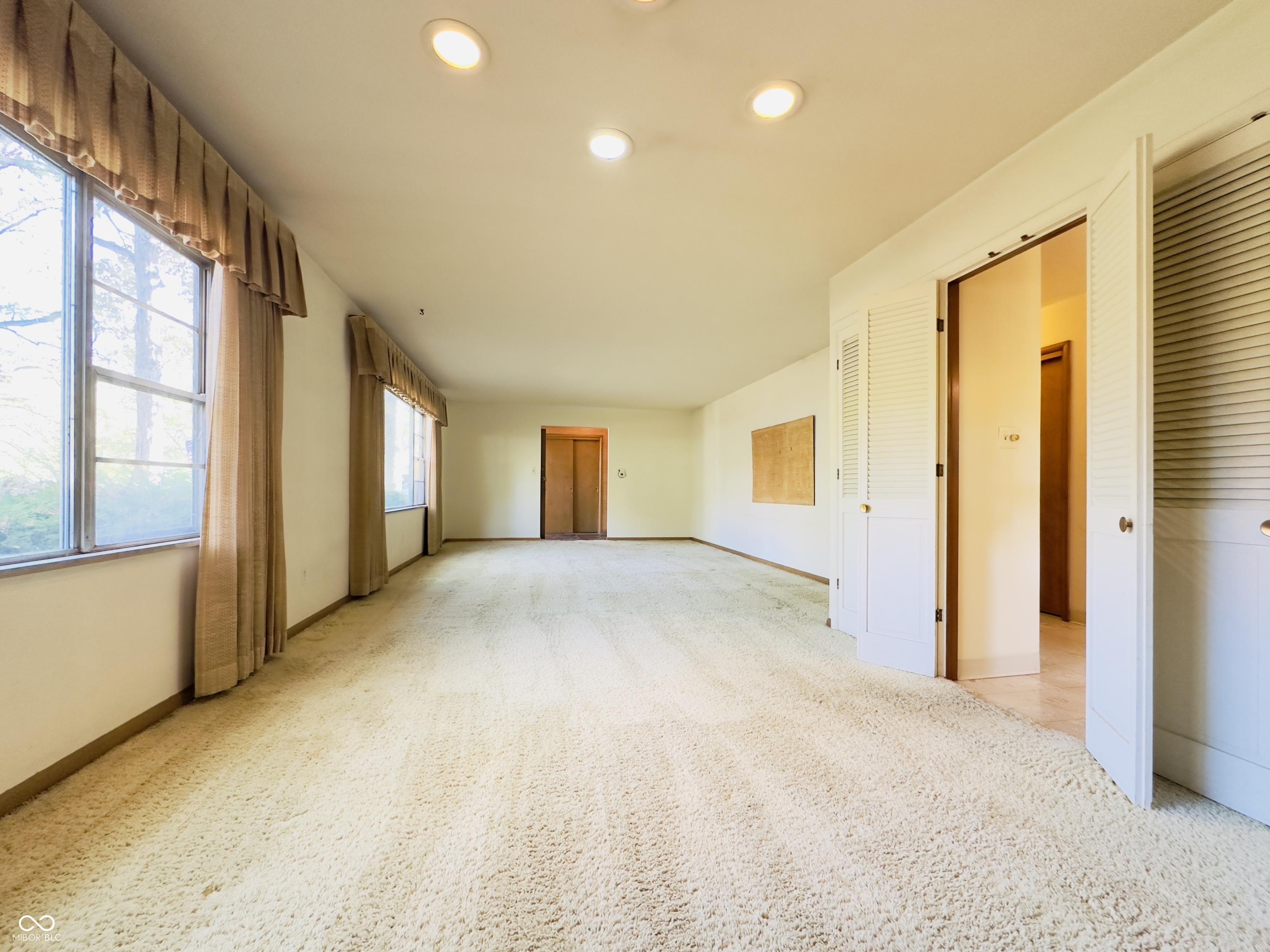 208 Southridge Road Fort Wayne, IN 46825 - Photo 24 of 60 Gallery Image 24