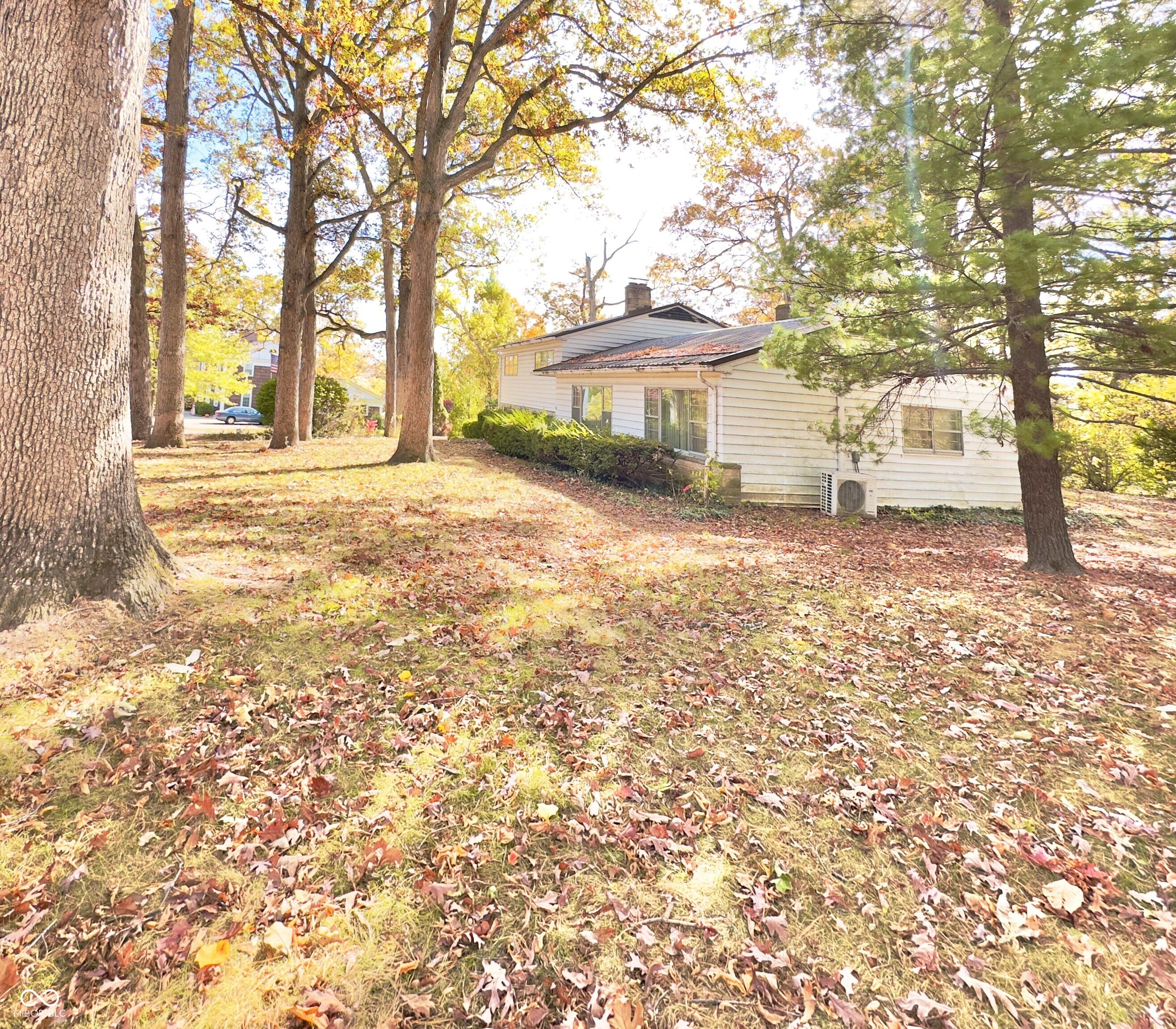 208 Southridge Road Fort Wayne, IN 46825 - Photo 6 of 60 Gallery Image 6