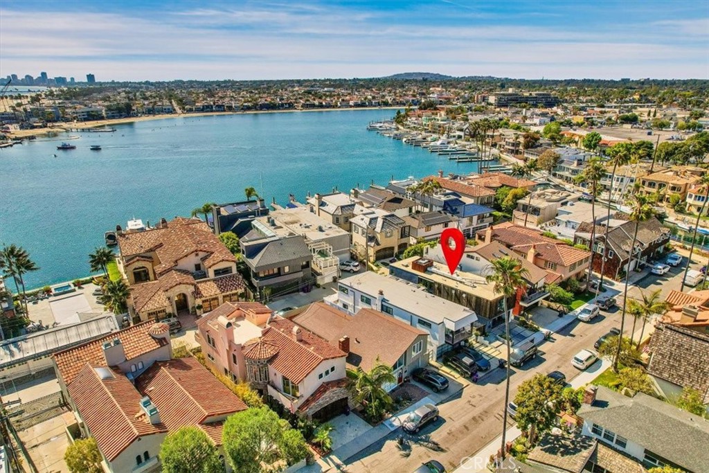 35 Geneva Walk Long Beach, CA 90803 - Photo 70 of 75 an aerial view of a houses with outdoor space