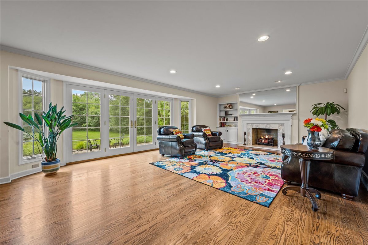 455 Rockefeller Road Lake Forest, IL 60045 - Photo 5 of 40 Gallery Image 5